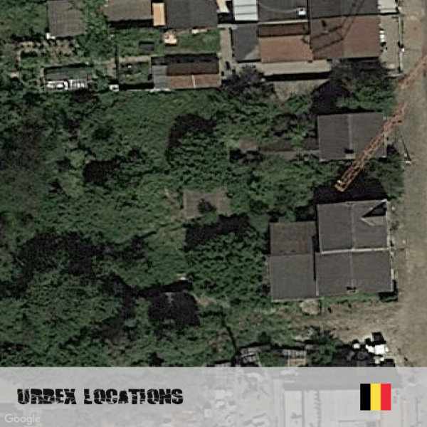 Checked Tablecloth Houses Urbex GPS coördinaten